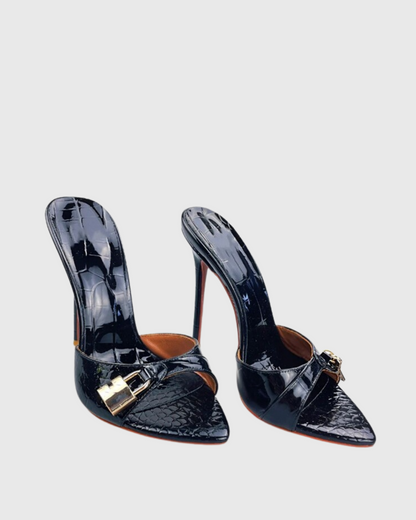 Aliya Lock Slippers In Black