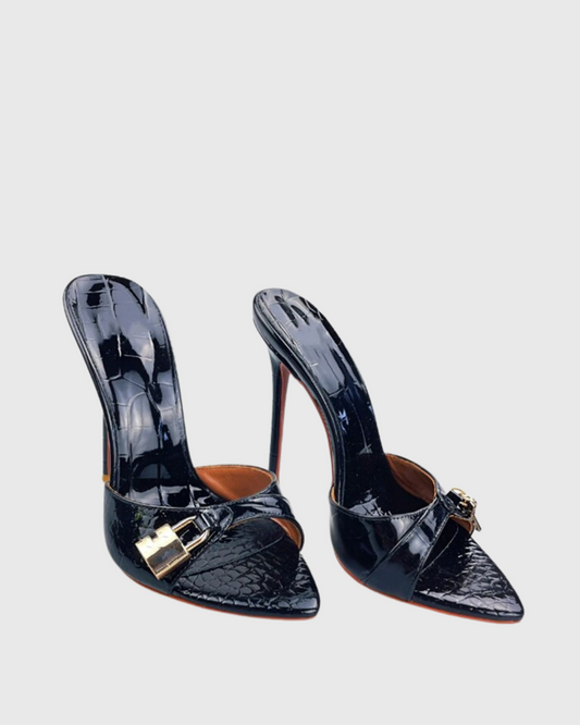 Aliya Lock Slippers In Black