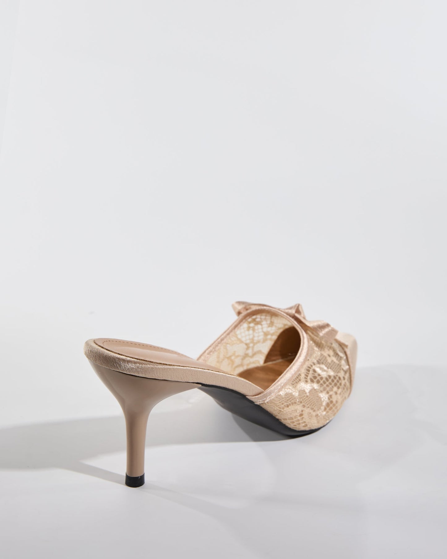 Alora Lace Bow Slippers In Natural