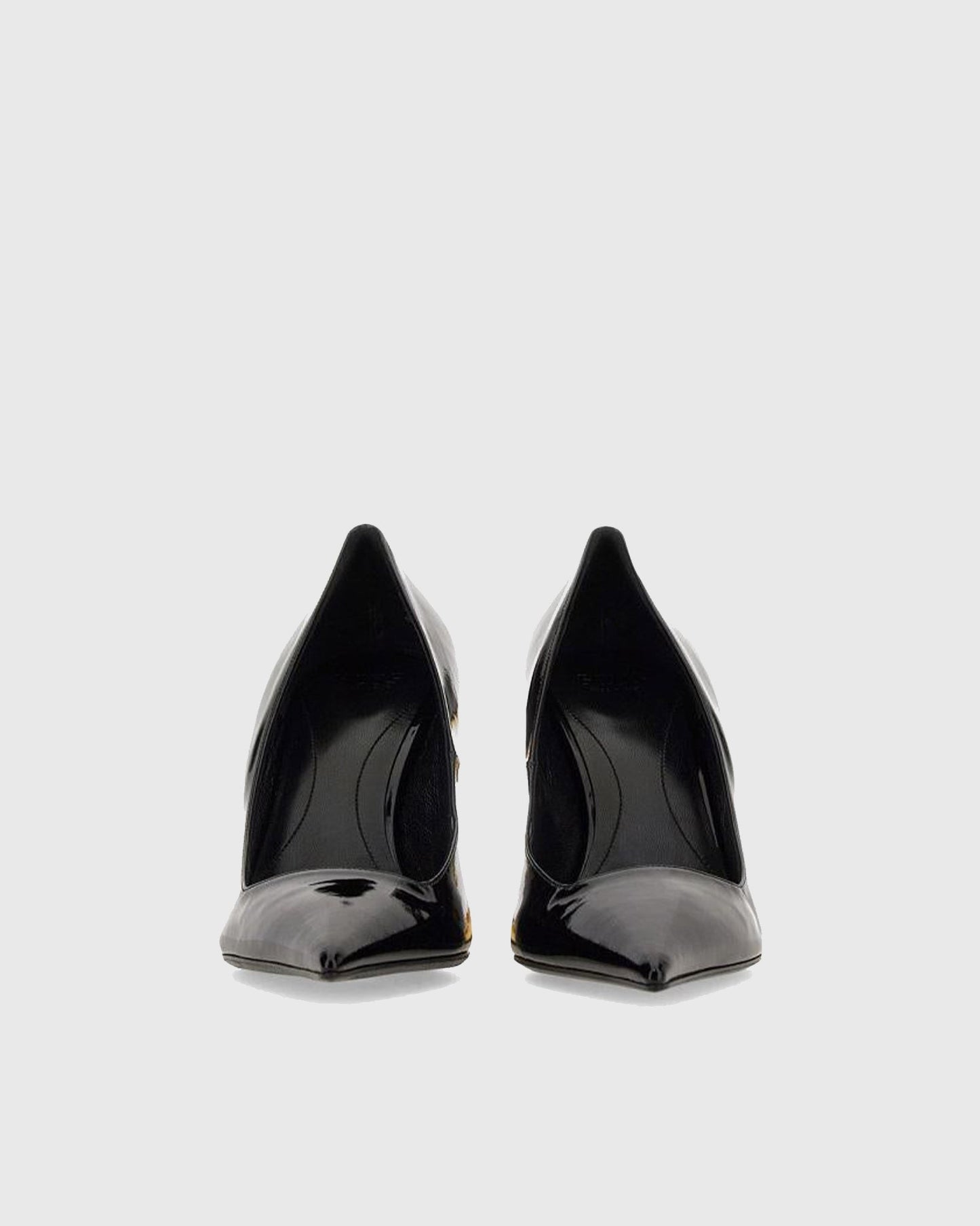 Antonia Wolf Tooth Pumps In Black
