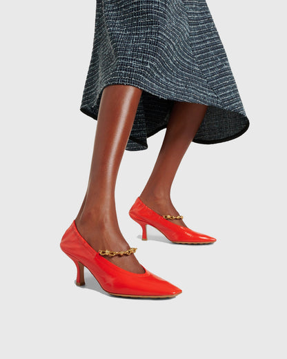 Bettina Chain Leather Pumps In Red