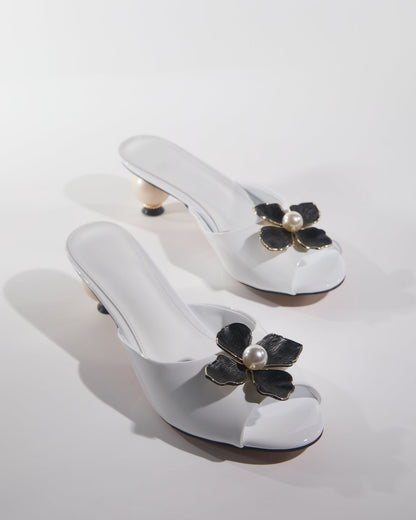 Bonnie Pearl Flower Slippers In White