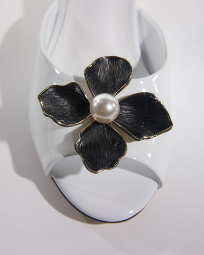 Bonnie Pearl Flower Slippers In White