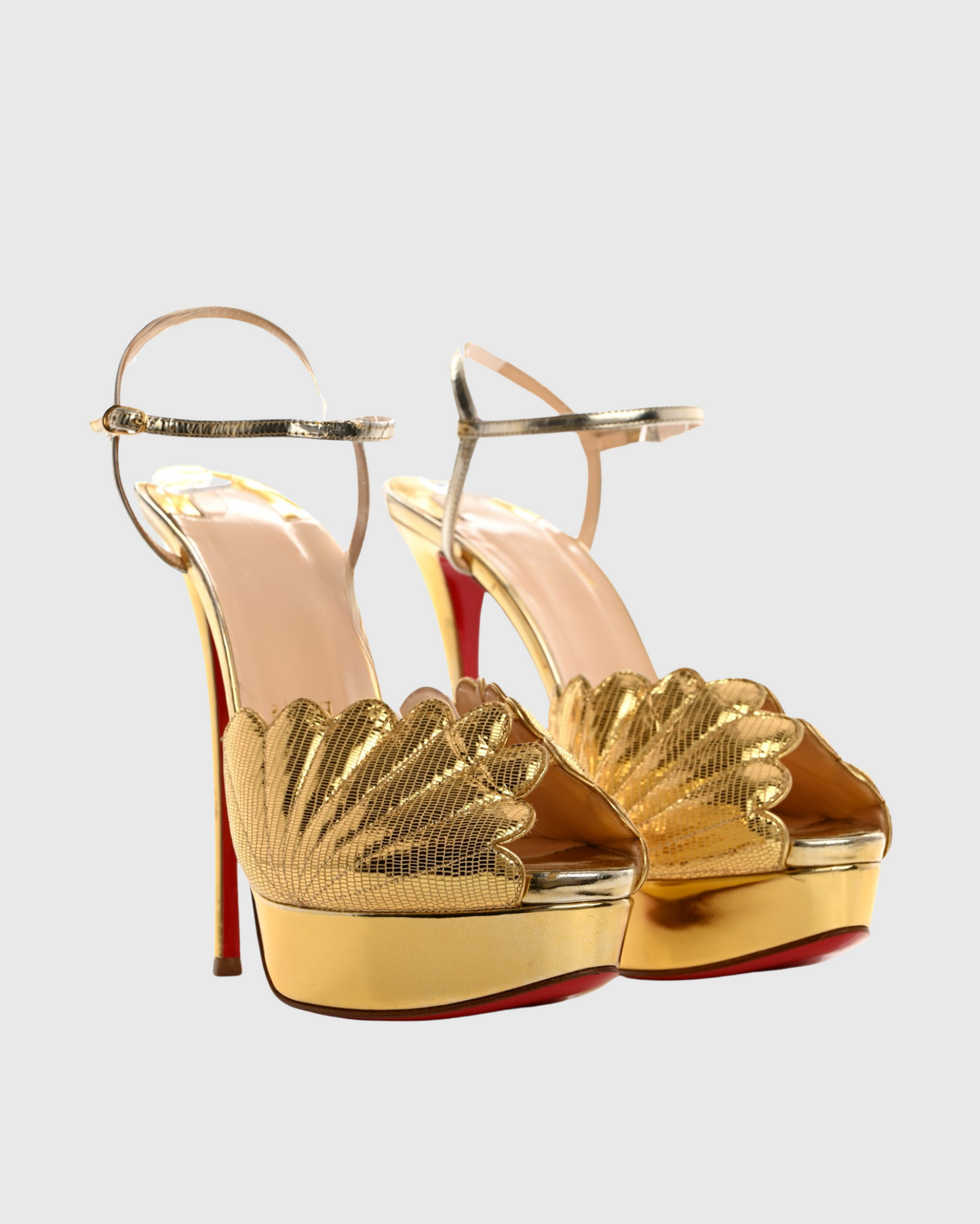 Cali Shell Embellished Platform Sandals In Gold