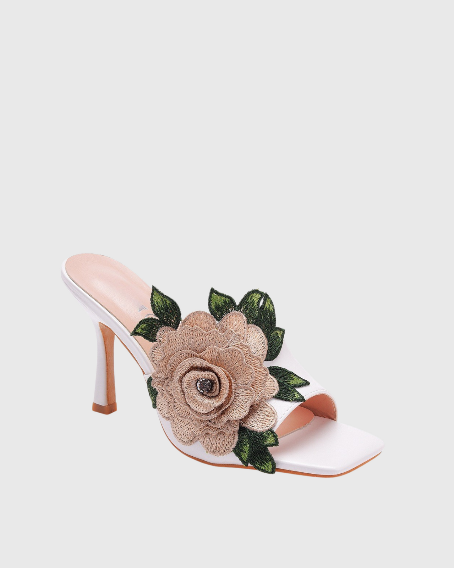 Clio Embroidery Flower Slippers In White