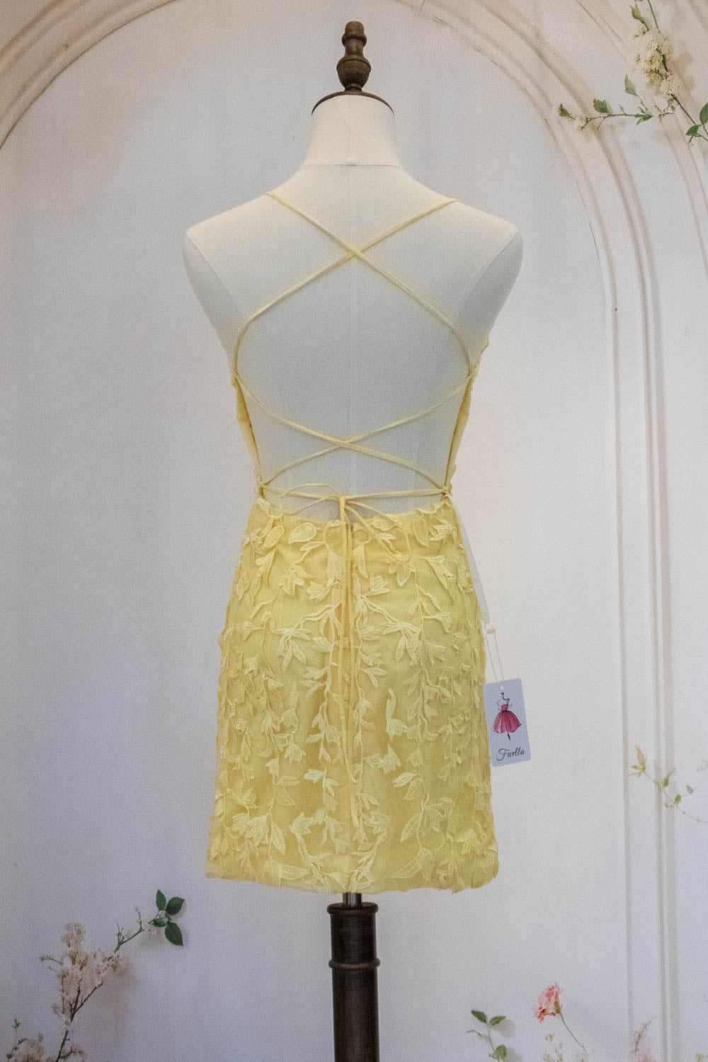 Cute Yellow Spaghetti Straps Short Tight Lace Homecoming Dress
