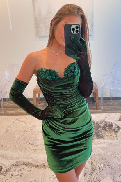 Dark Green Velvet Sweetheart Bodycon Short Dress with Pleating Homecoming Dress