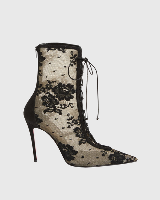 Darryl Lace Ankle Boots In Black