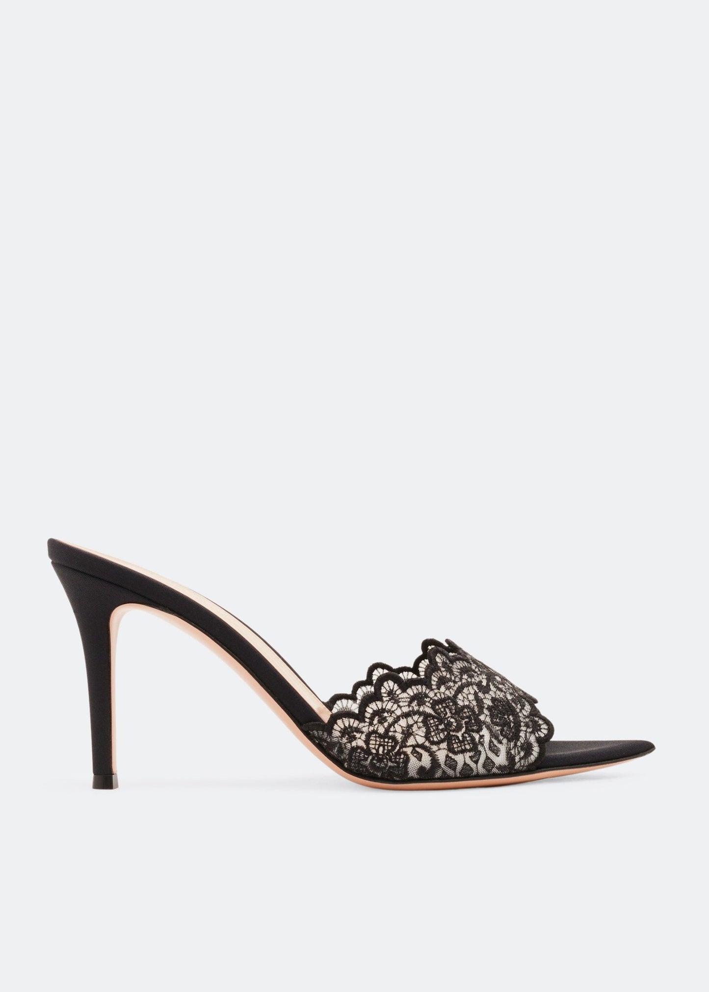 Vasha Lace Sandals In Black