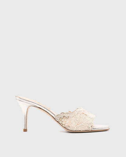 Vasha Lace Sandals In Apricot