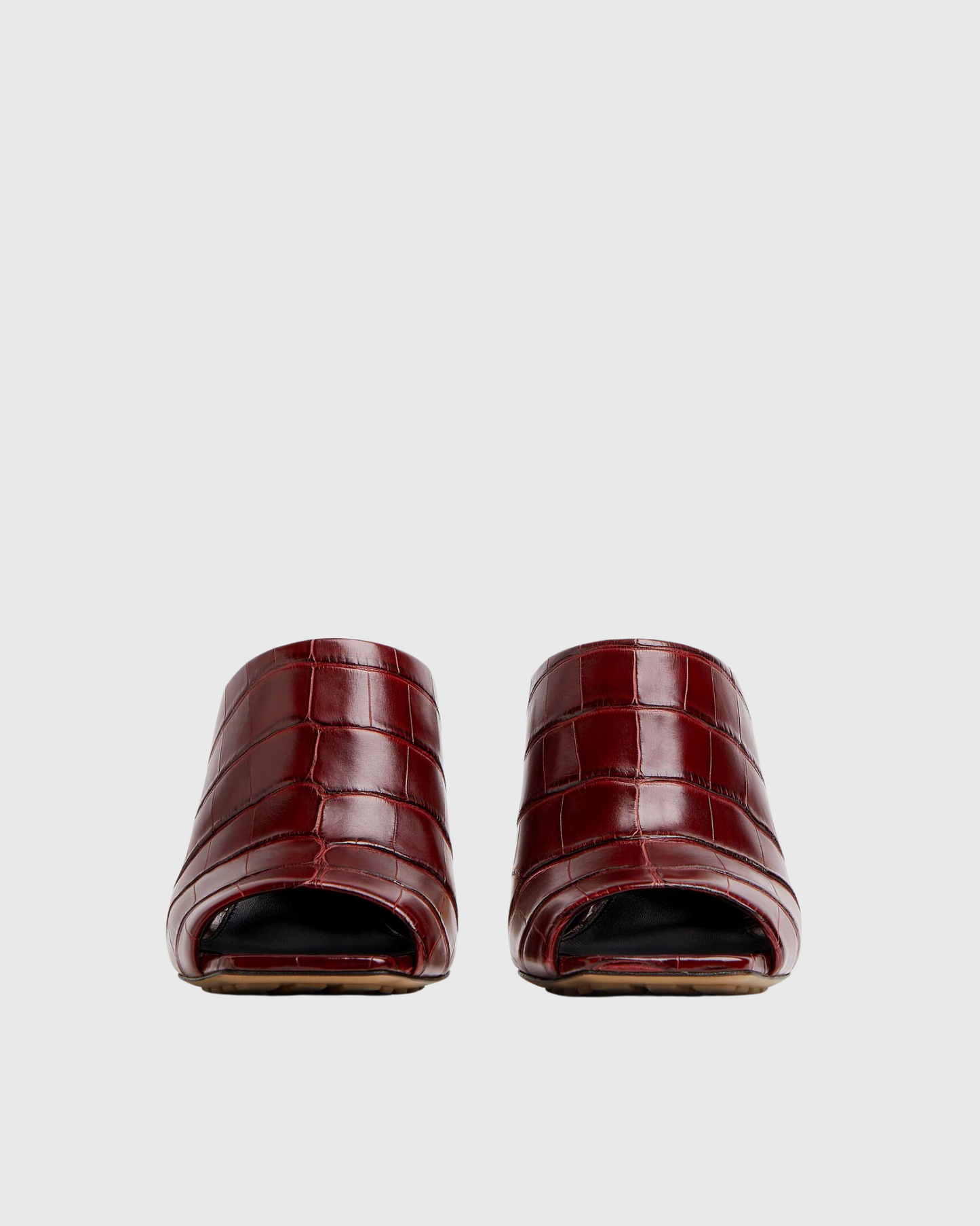 Fiamma Crocodile Texture Metal Knot Slippers In Wine