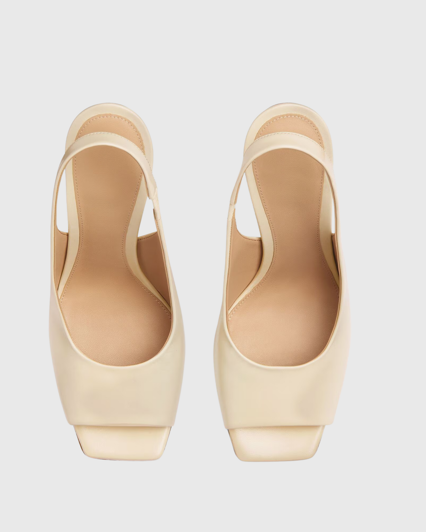 Fiamma Leather Metal Knot Sandals In White