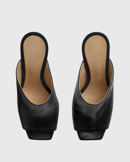 Fiamma Leather Metal Knot Slippers In Black