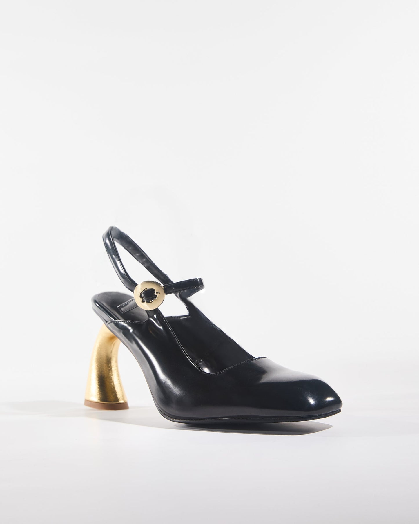 Fina Slingback Pumps In Black