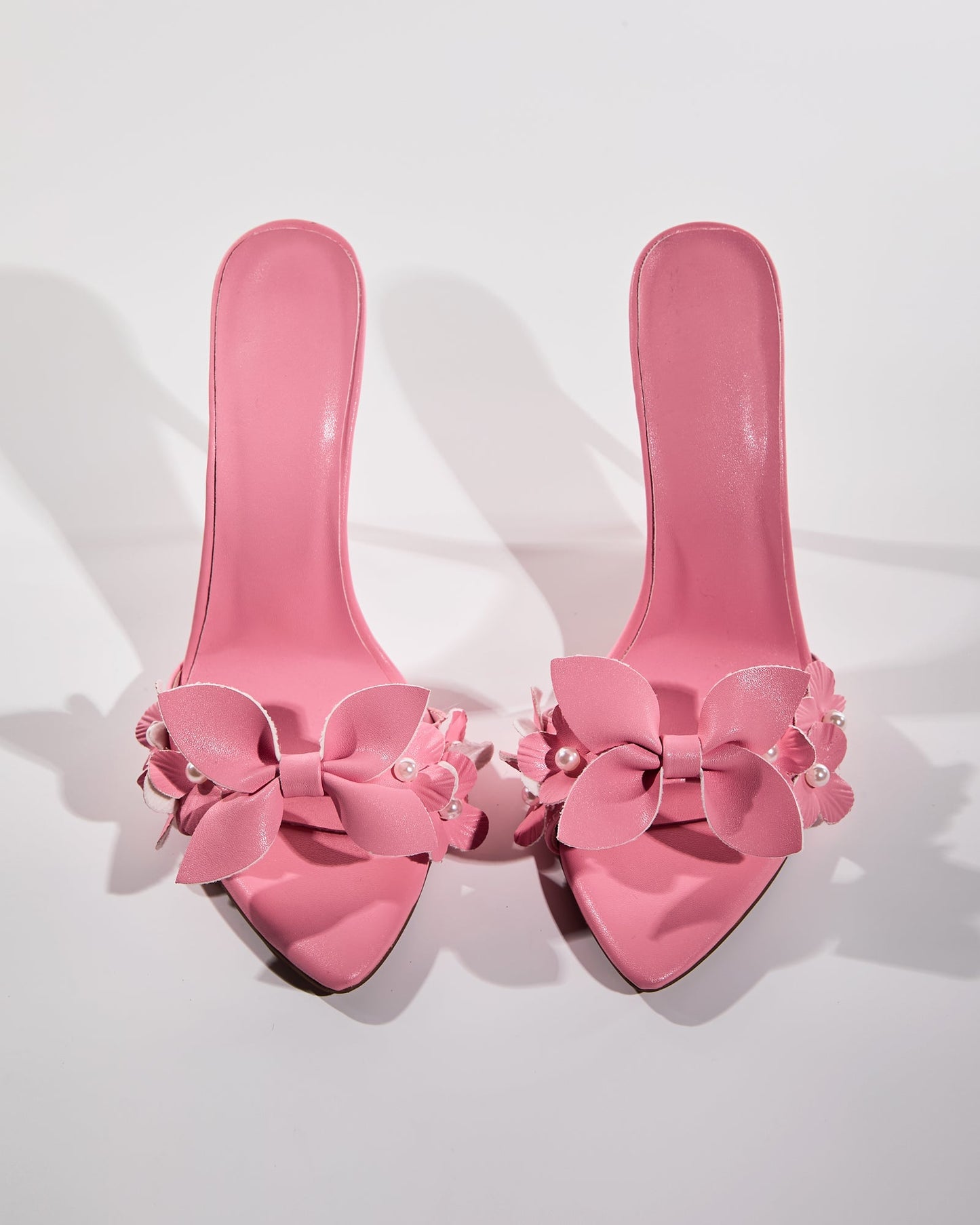 Fiona Pearl Flower Slippers In Pink