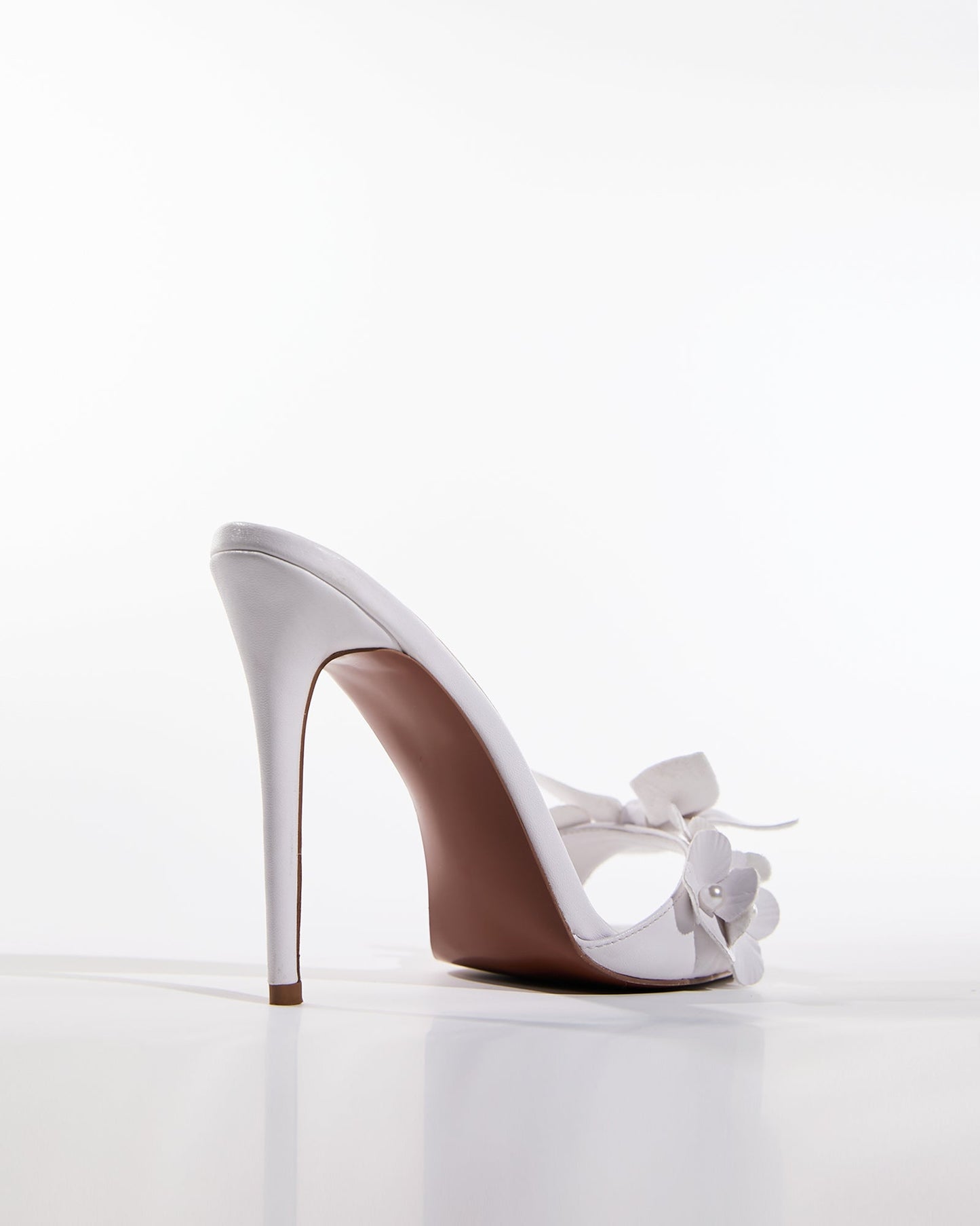 Fiona Pearl Flower Slippers In White