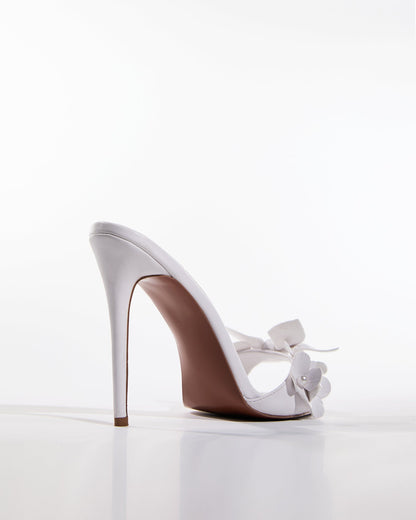 Fiona Pearl Flower Slippers In White