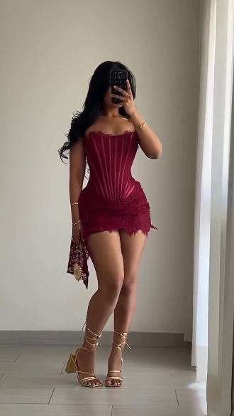 Sexy Burgundy Strapless Lace Sheath Short Cocktail Dress Hoco Dresses