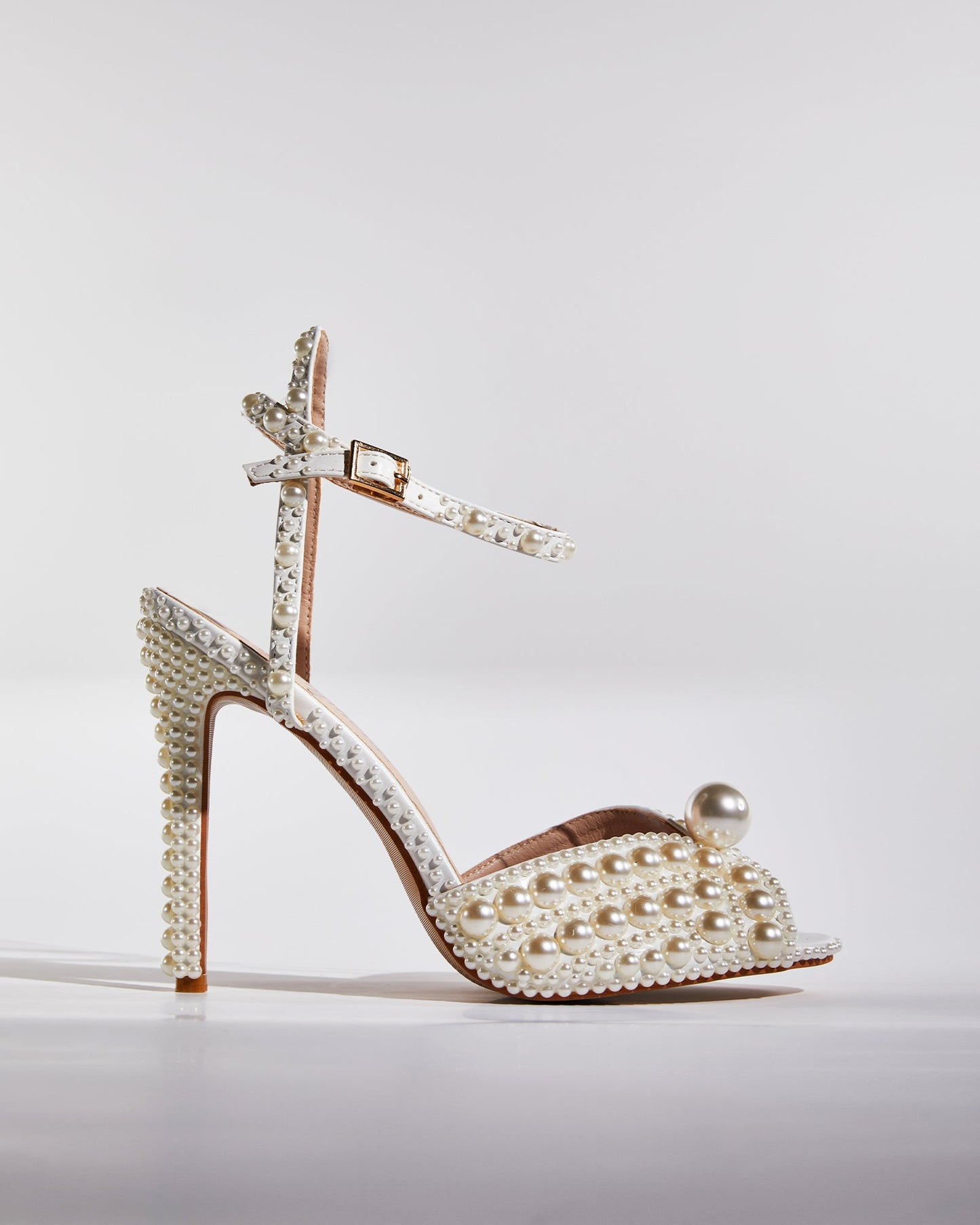 Liviana Pearl Strap Sandals In Apricot