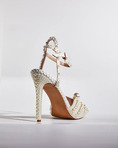 Liviana Pearl Strap Sandals In Apricot