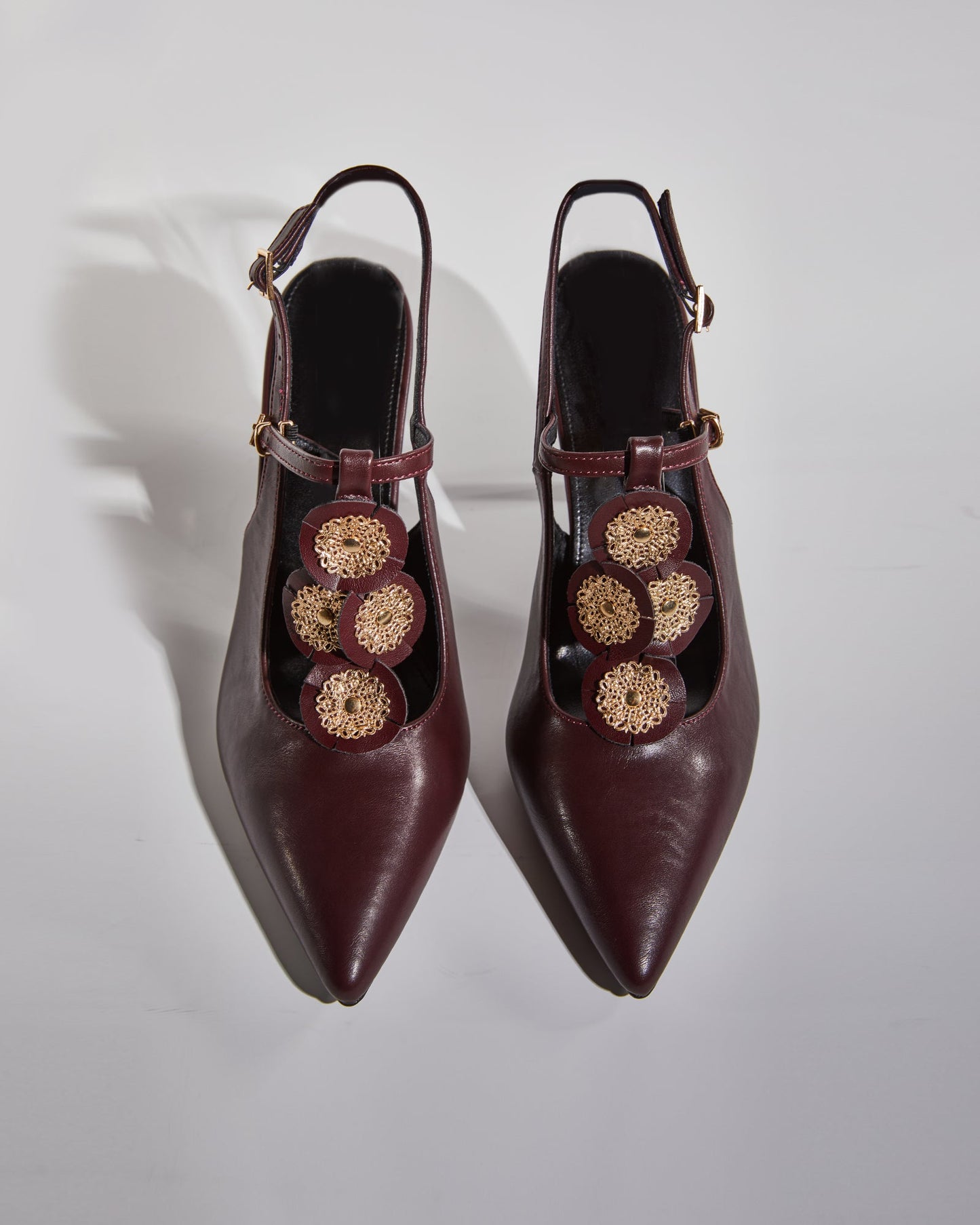 Liz Vintage Flower Slingback Pumps In Wine