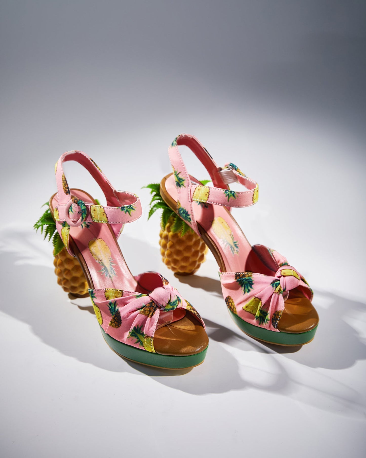 Lorena Pineapple Sandals In Pink
