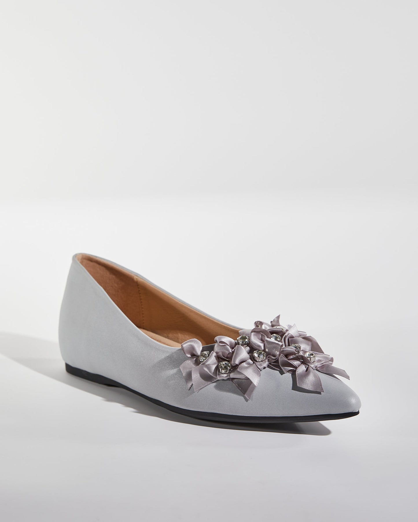 Lou Diamond Bow Flats In Grey