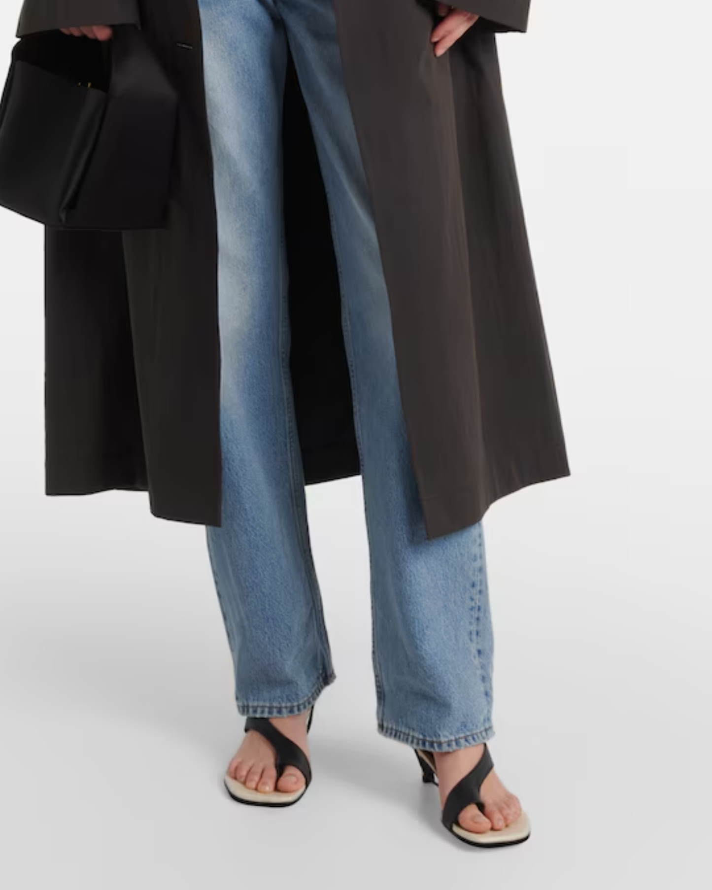 Meli Thong Sandals In Beige