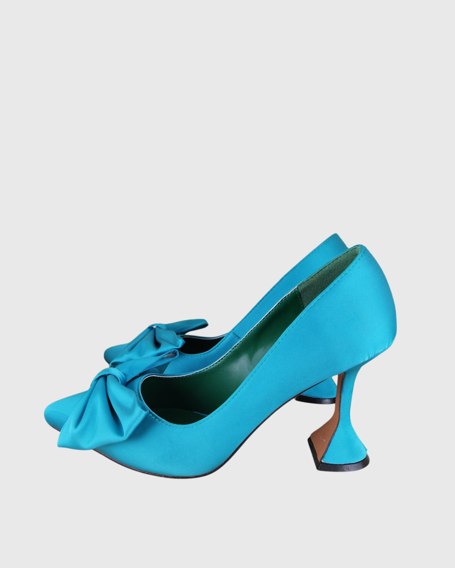 Minnie Bow Flared Heel Pumps In Blue
