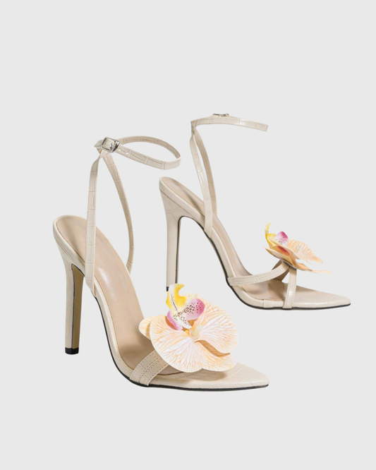 Oria Flower Strap Sandals In Natural