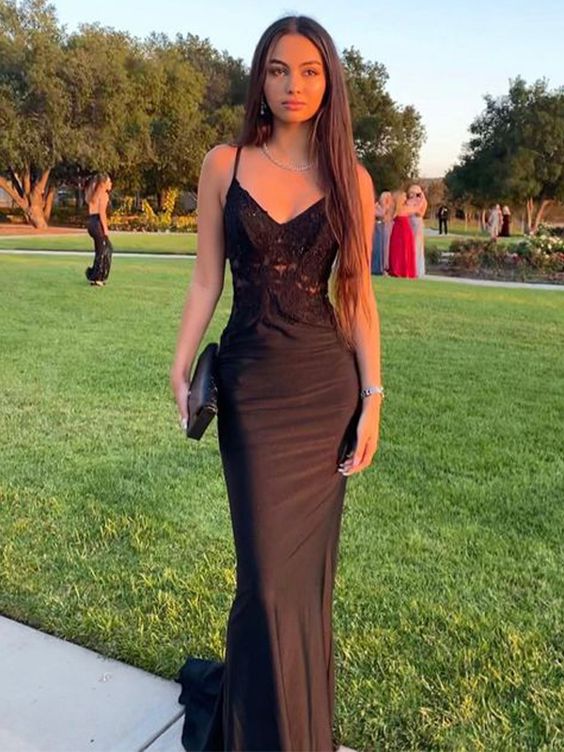 Sheath/Column Elastic Woven Satin Applique V-neck Sleeveless Black Prom Dress P1076