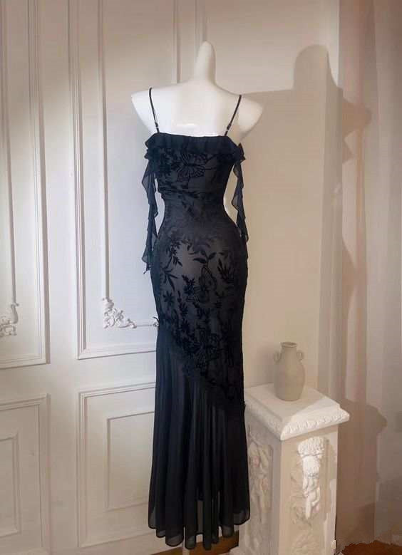 Chic Sheath Spaghetti Straps Black Evening Dress Long Prom Dresses P2359