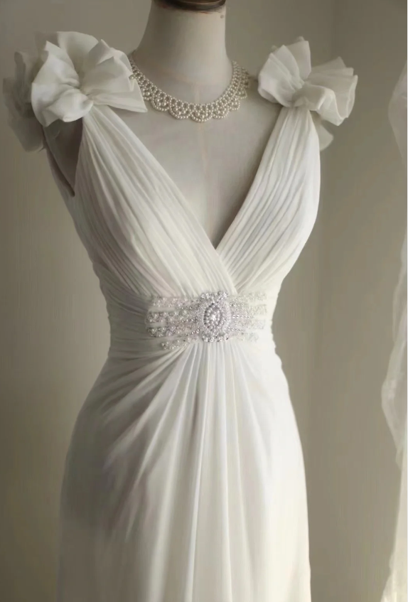 Roman style V-neck pleated shoulder chiffon waist white wedding dress P2840