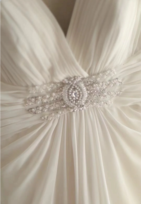 Roman style V-neck pleated shoulder chiffon waist white wedding dress P2840