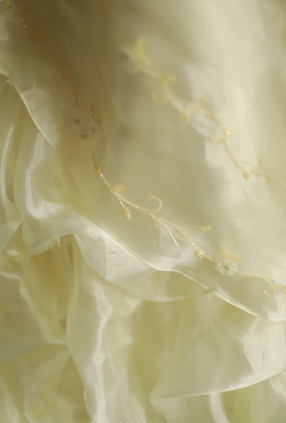Soft light yellow floral beaded halter neck layered pleated puffy wedding dress P2855