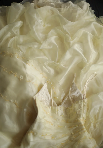 Soft light yellow floral beaded halter neck layered pleated puffy wedding dress P2855