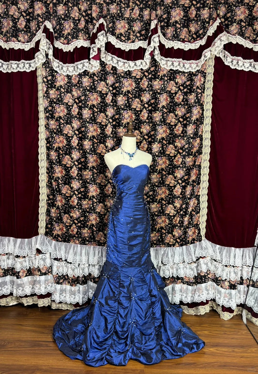 Beautiful navy blue sweetheart neckline simple satin bud skirt wedding dress P2999