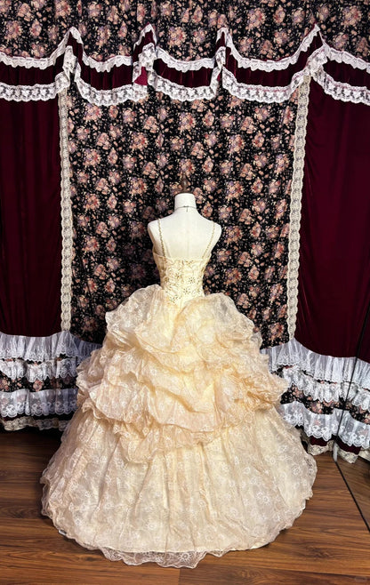 Princess champagne color full body pattern pleated fluffy wedding dress P3016