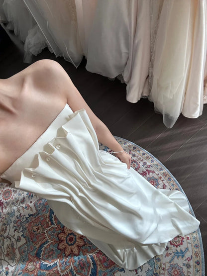 Elegant Bud Piano Key Pleated Pearl Satin Train Wedding Dress P3089