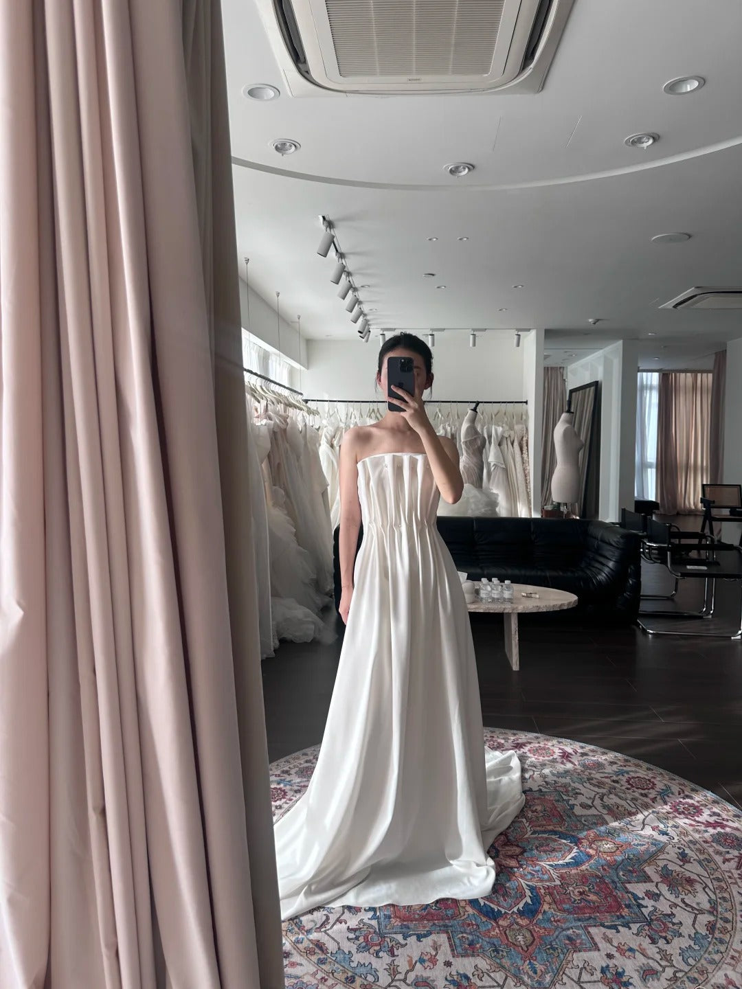 Elegant Bud Piano Key Pleated Pearl Satin Train Wedding Dress P3089