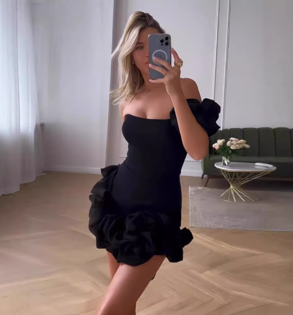 Lightweight black one-shoulder pleated slim homecoming dress P3187