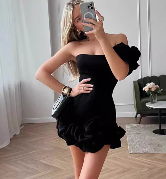 Lightweight black one-shoulder pleated slim homecoming dress P3187