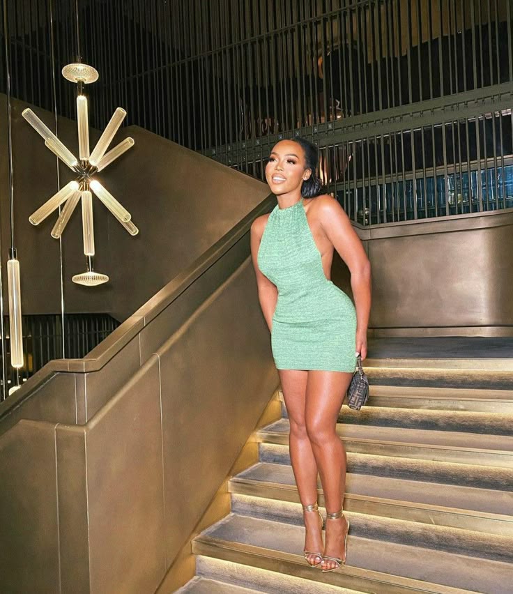 Simple Green Off-the-shoulder Backpack Hip-baring Mini 17th Birthday Homecoming Dress P3595