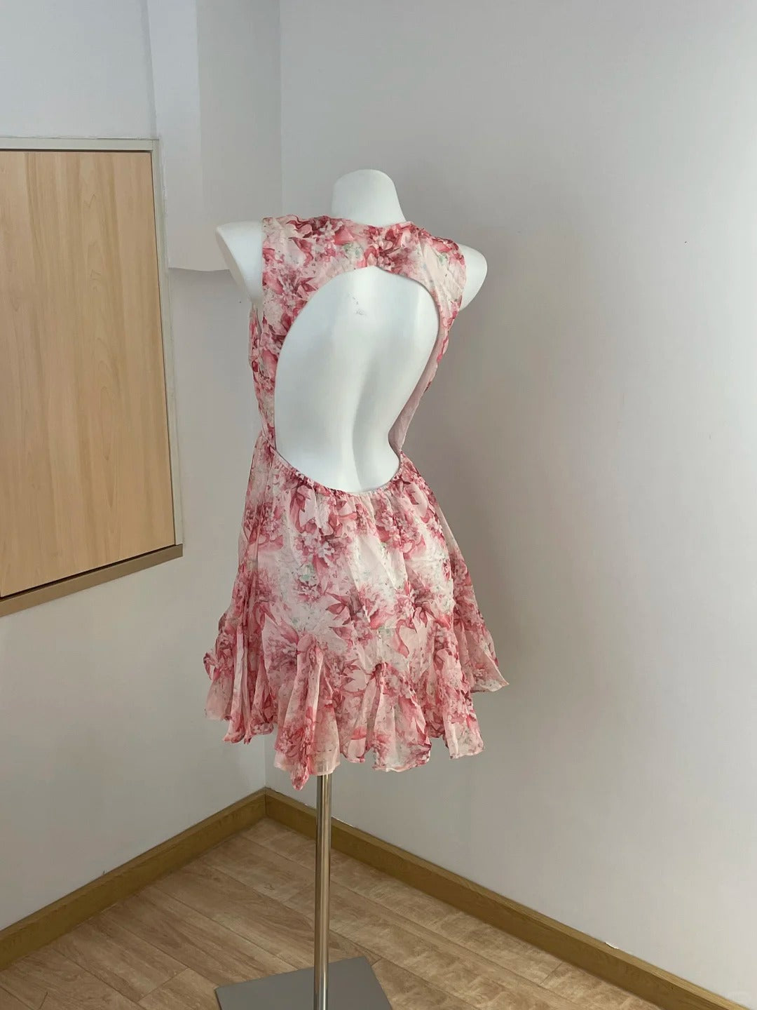 Sweet Pink Floral Backless Multi-Layered Pleated Chiffon Homecoming Dress P3727