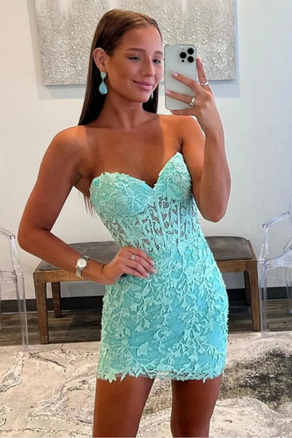 Chic Tulle Sweetheart Homecoming Dress with Appliques and Lace-Up Back