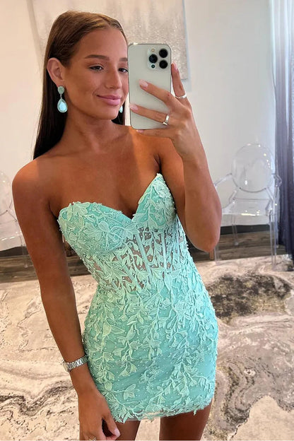 Chic Tulle Sweetheart Homecoming Dress with Appliques and Lace-Up Back