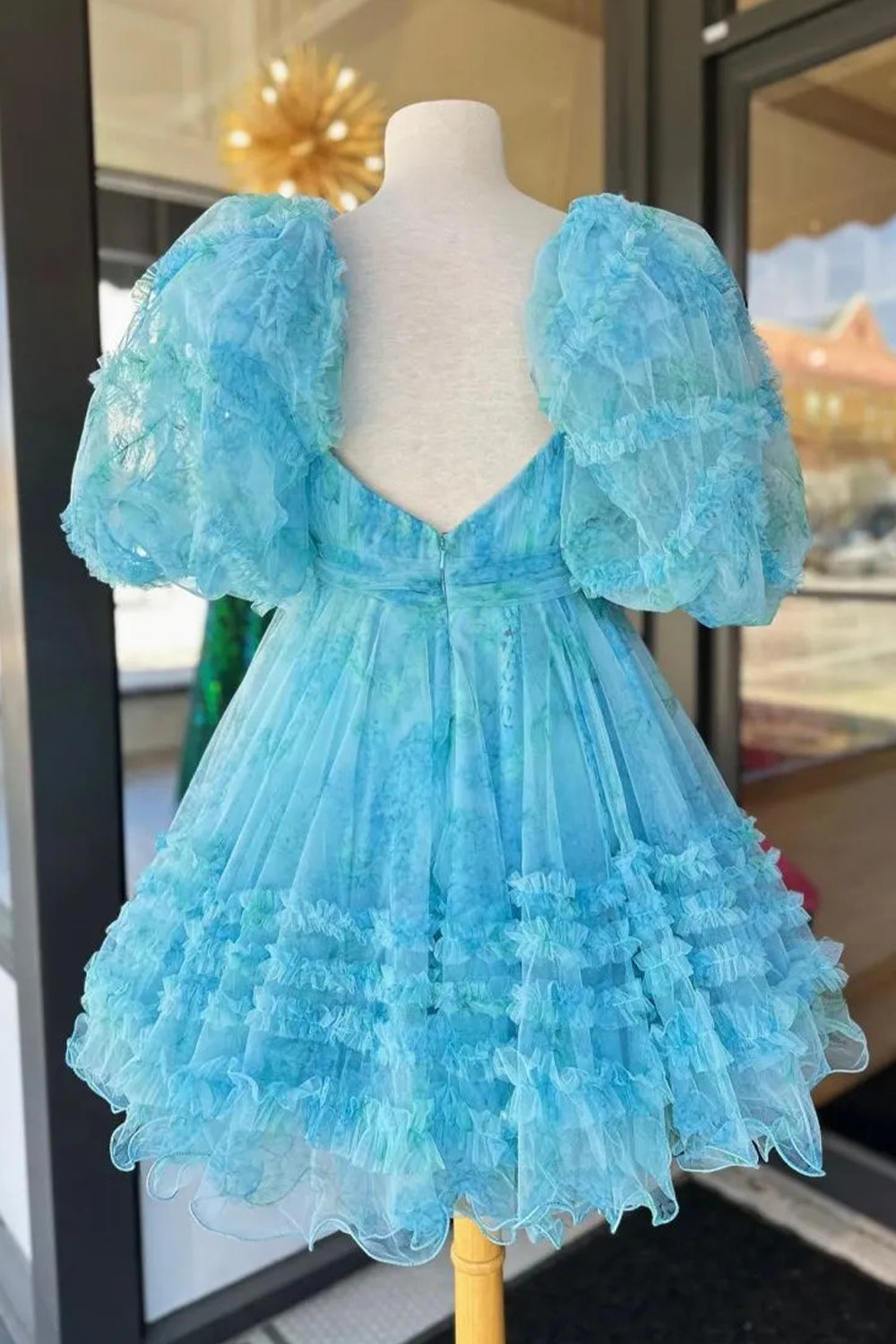 Charming A-Line Silhouette with Puff Sleeves and Floral Tulle Layers Homecoming Dress