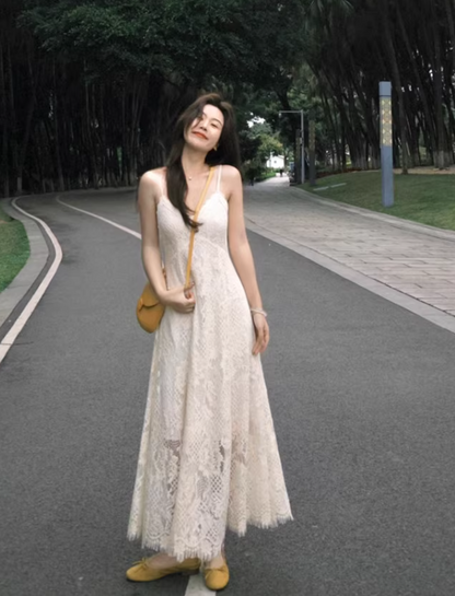 Vintage Fashion Beige V-neck Lace Design Elegant Beach Holiday A-line Spaghetti Strap Dress TP3358