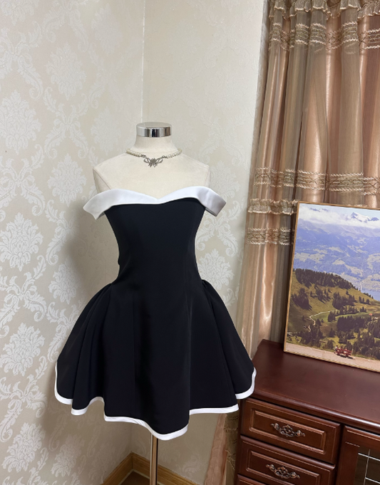 Vintage Black Sweetheart Off-the-shoulder Design A-Line Party Dress Homecoming Dress TP3852