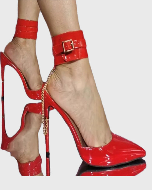 Remi Strap Chain Pumps In Red